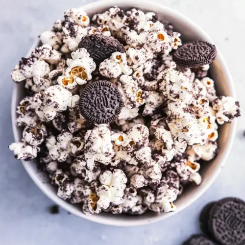 Homemade Oreo Popcorn photo