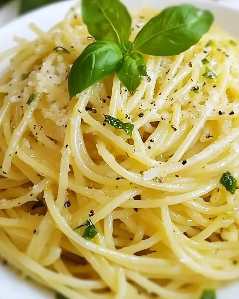 Homemade Spaghetti with Olive Oil and Garlic photo